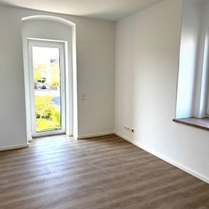 Bsp. helles Schlafzimmer mit Balkon