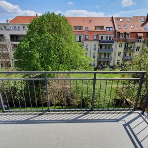 Bsp. Balkon ins Grün