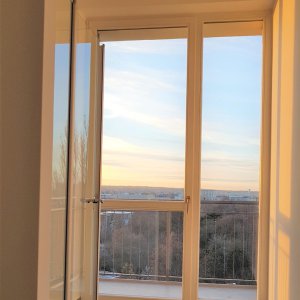 Badezimmer mit Balkon