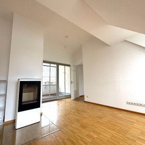 Wohnzimmer mit Kamin