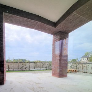 großzügige Terrasse