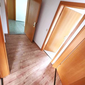 Flur mir Blick ins Treppenhaus