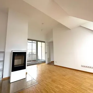 Wohnzimmer mit Kamin