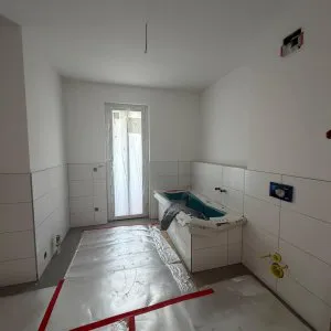 Bad mit Wanne aktuell