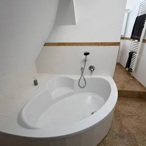 Eckbadewanne