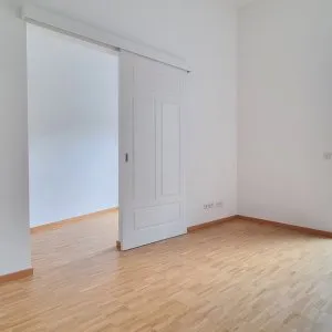 Schlafzimmer mit Ankleide