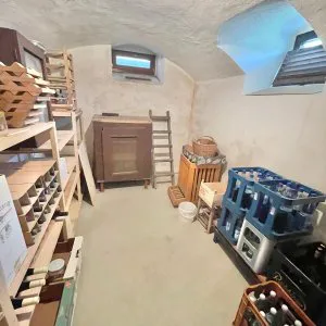 großer Keller