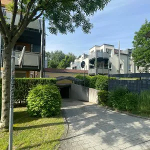 Tiefgarageneinfahrt