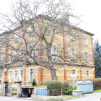 Mehrfamilienhaus